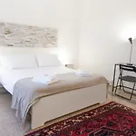 Miani House Apartman *