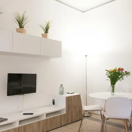 Miani House アパート *